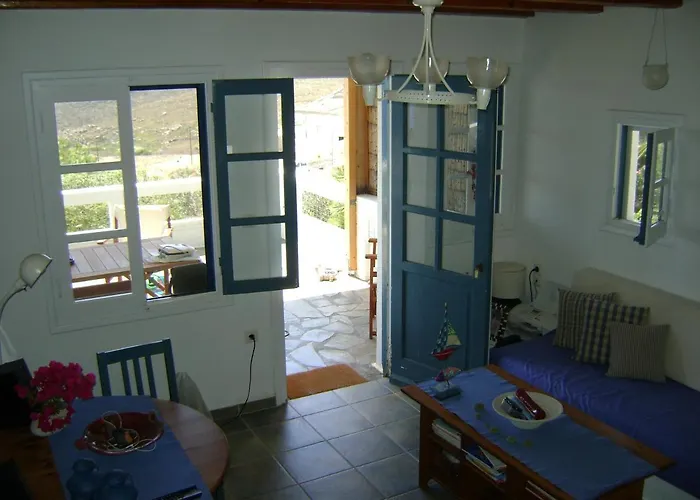 Vakantiehuis Chez Semiramis The Sun Touch House For 8 Persons 5'min From The *