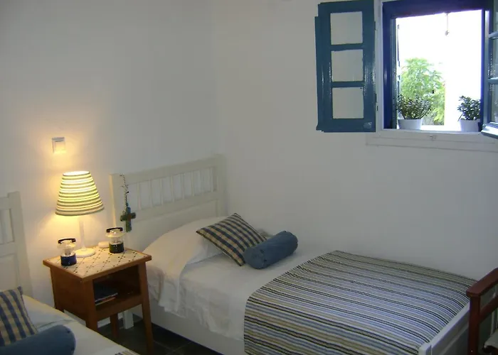 Casa de Férias Chez Semiramis The Sun Touch House For 8 Persons 5'min From The *