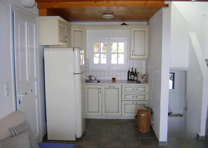 Feriehus Chez Semiramis The Sun Touch House For 8 Persons 5'min From The *